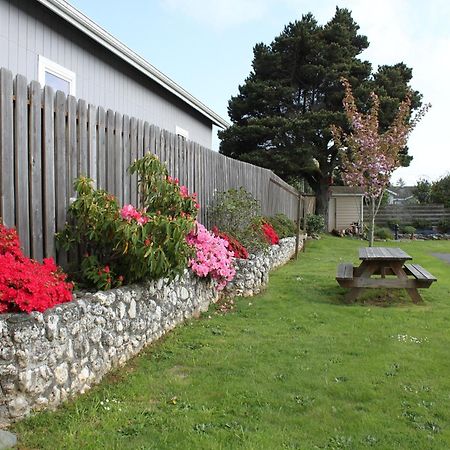 Azalea Lodge Gold Beach Exterior photo