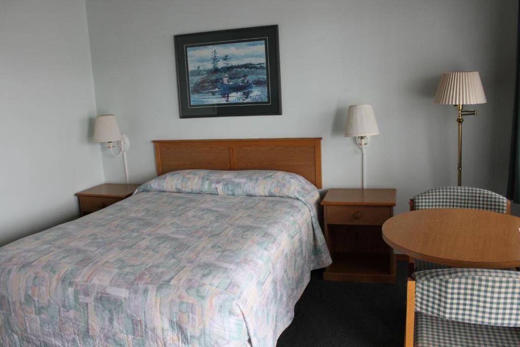 Azalea Lodge Gold Beach Room photo