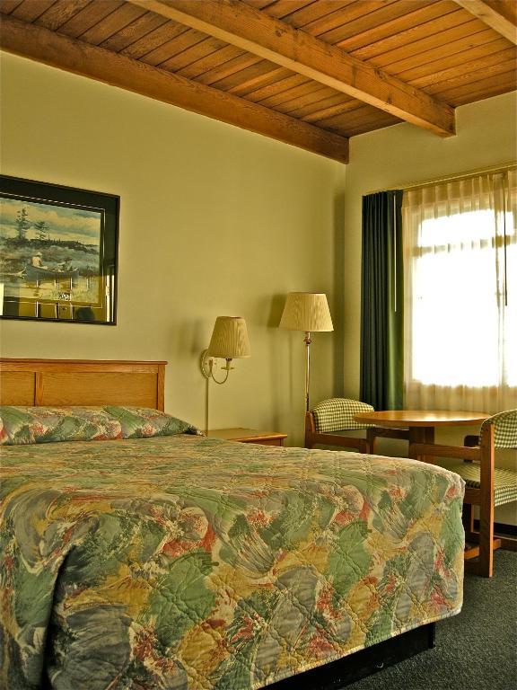 Azalea Lodge Gold Beach Exterior photo