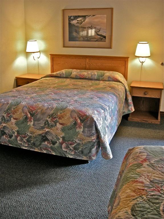 Azalea Lodge Gold Beach Exterior photo