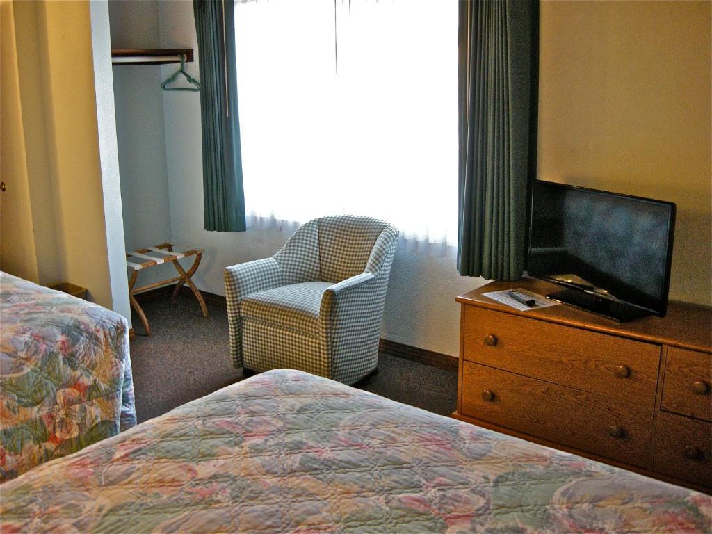 Azalea Lodge Gold Beach Exterior photo